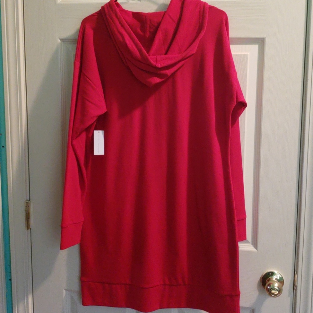 Clothes - Picture 2 of 2
